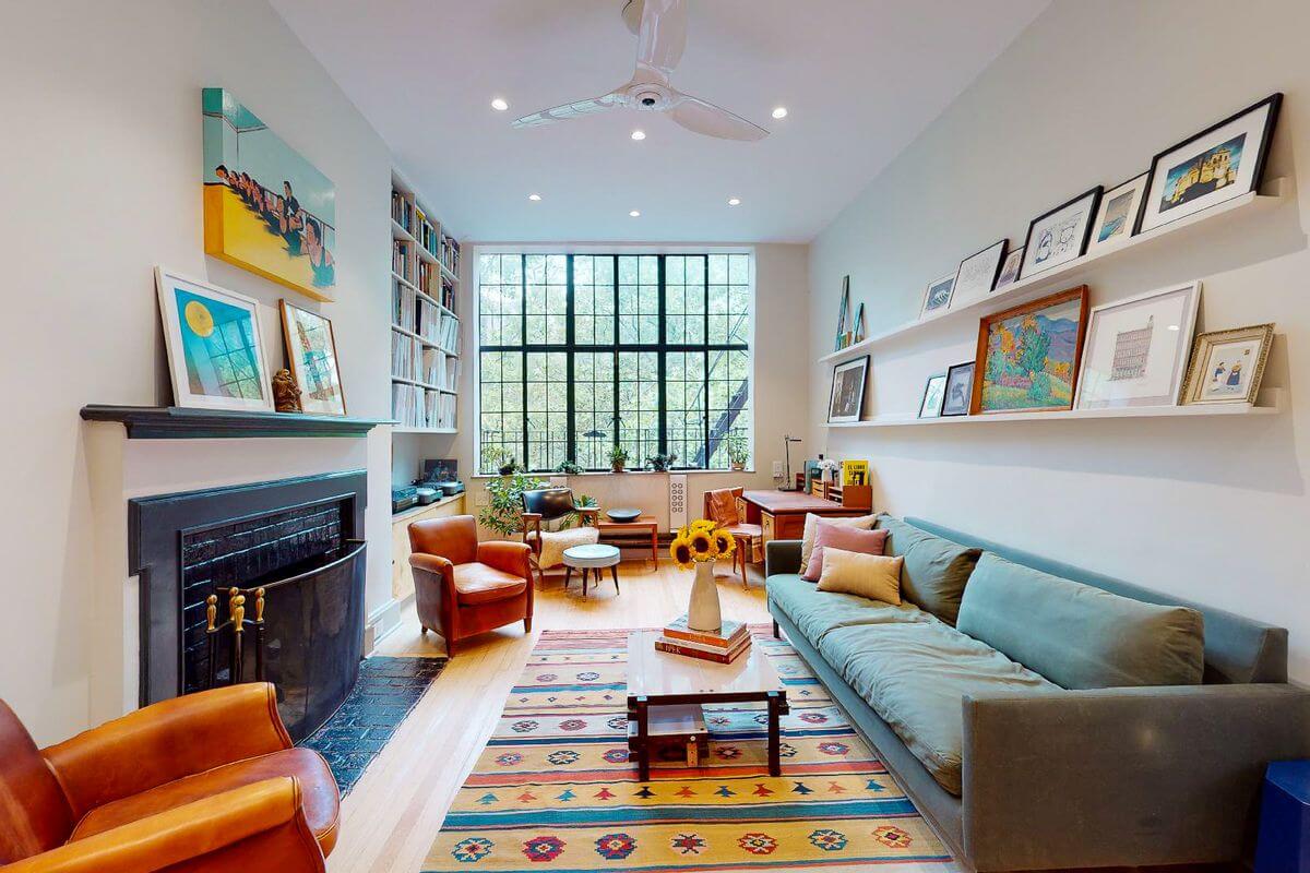 Bright and airy downtown apartment